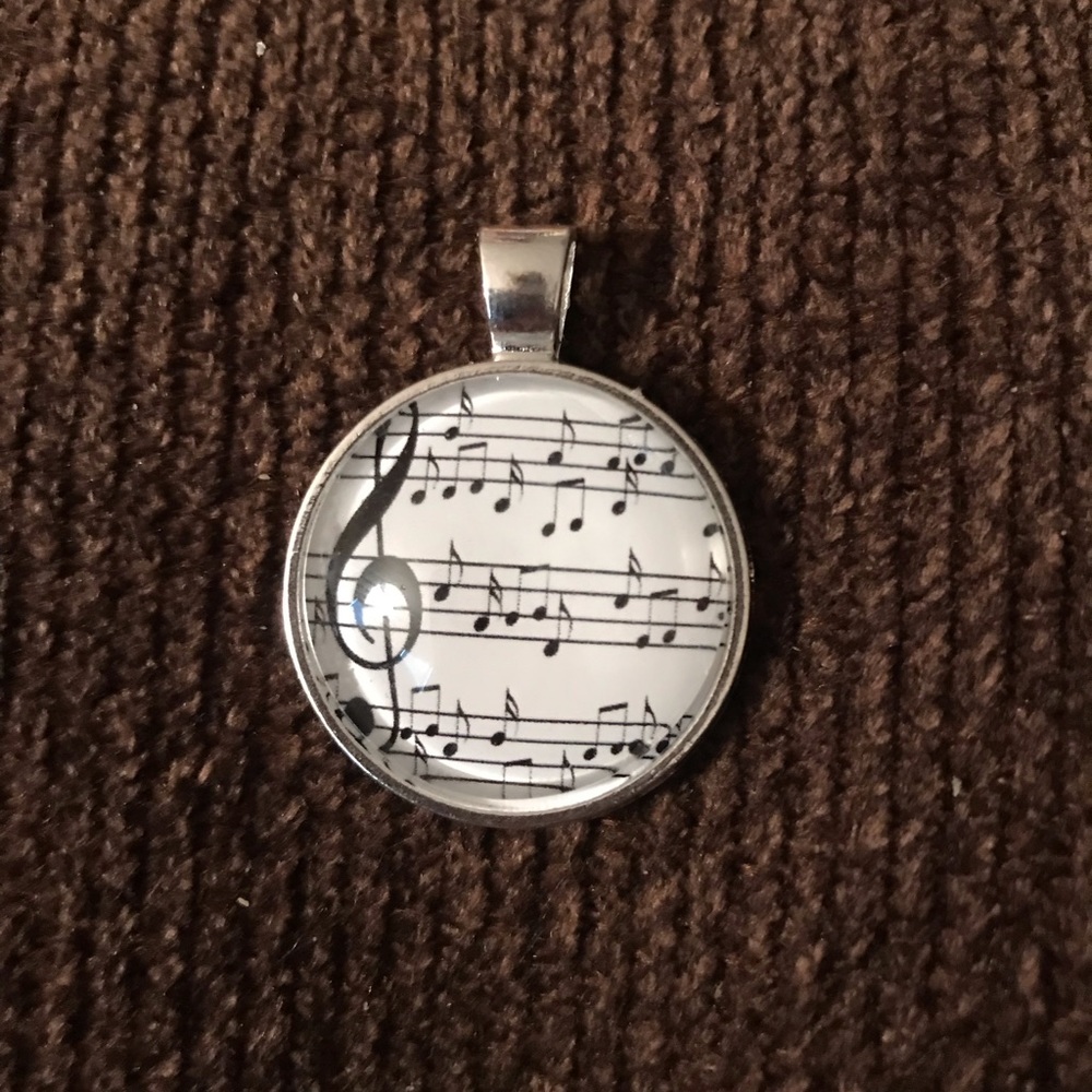 Music pendant